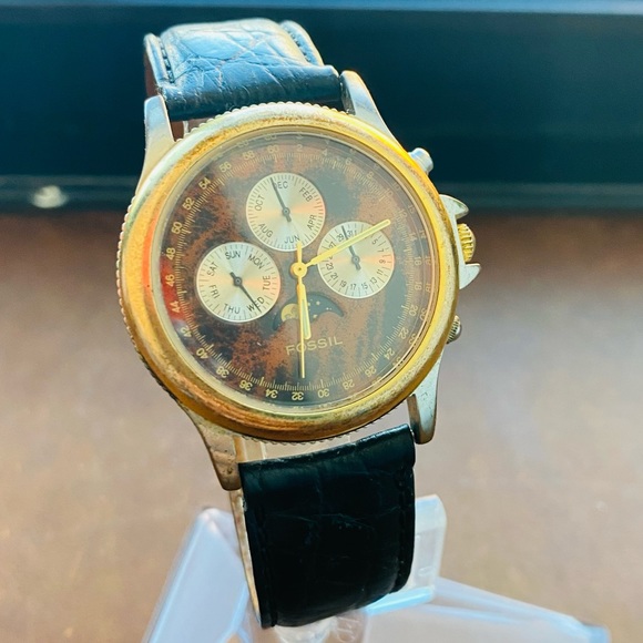 1995 FOSSIL CHRONOGRAPH MOON PHASE WATCH BQ-8423